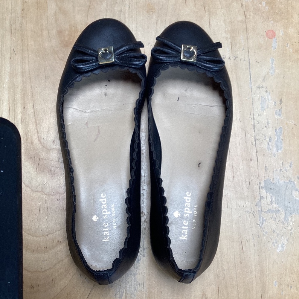 Kate spade shoes, excellent condition, size 7.5 , flat shoe, black